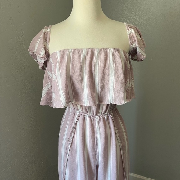 American Eagle Outfitters Pink and White Jumpsuit with Elegant Design - Picture 2 of 6